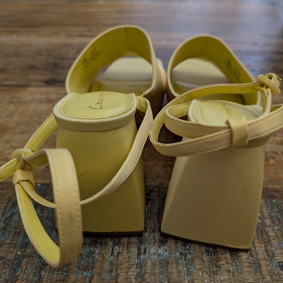Circus by Sam Edelman Yellow Sandals - Picture 5 of 8